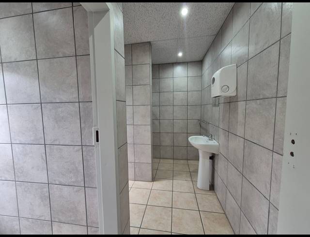 1,505M² OFFICE FOR SALE IN SASOLBURG CENTRAL